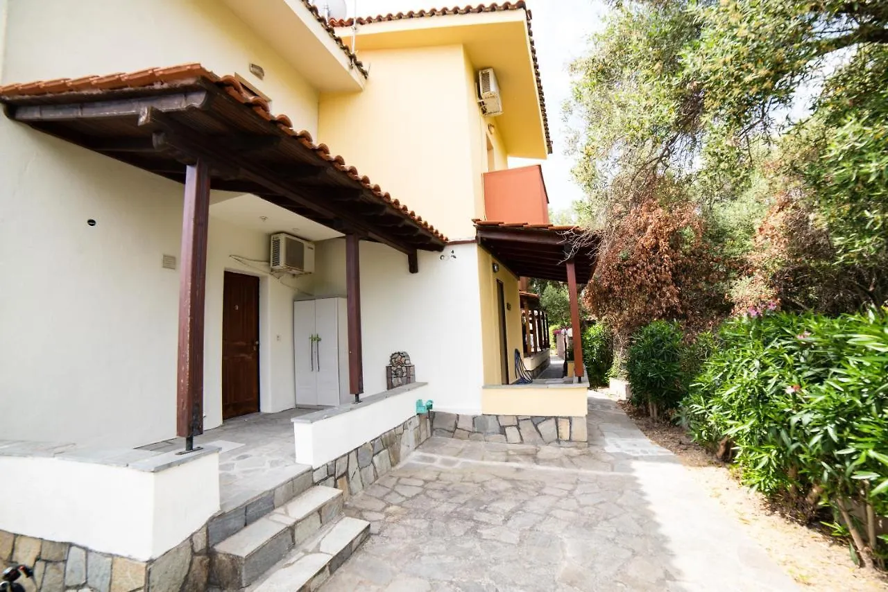 House In Pefkohori Villa Holiday home